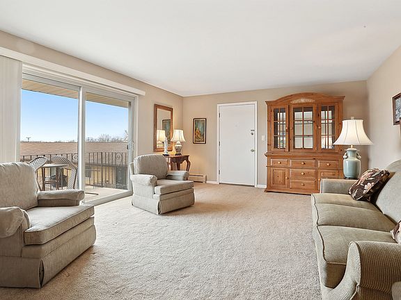 4th image of 6146 S Kensington Ave #3C