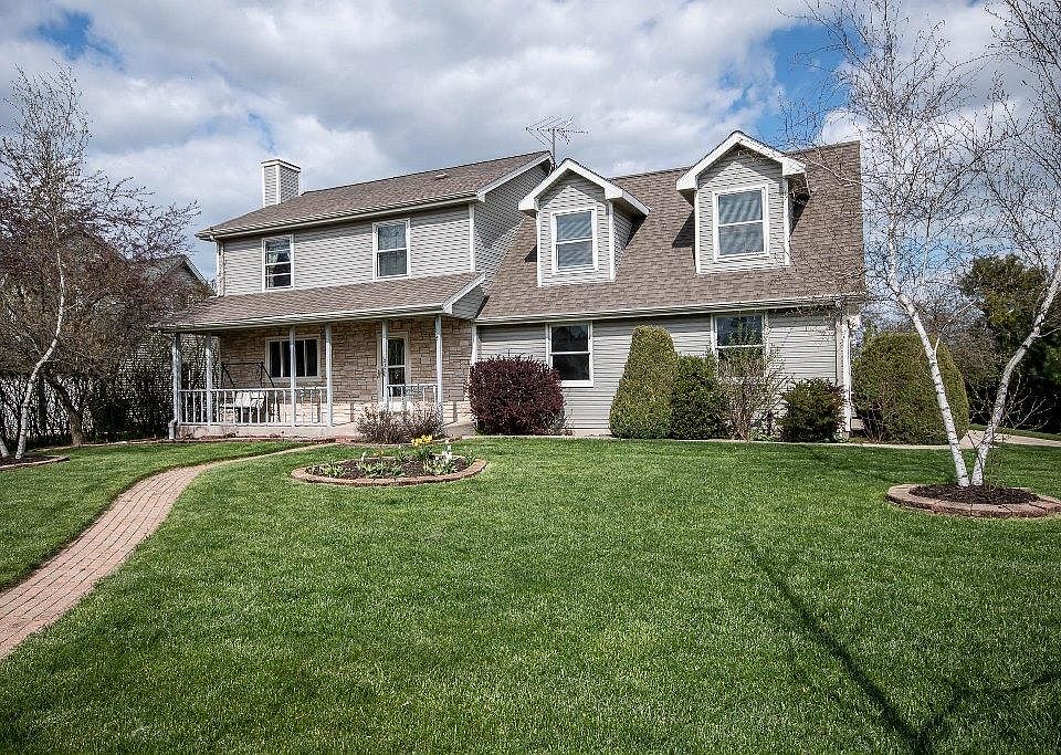 1st image of 10370 S Robin Ln