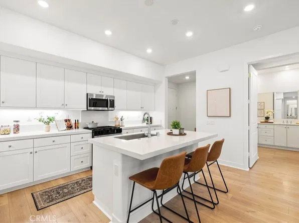 27212 Diamond Peak Ln, Valencia, CA 91381