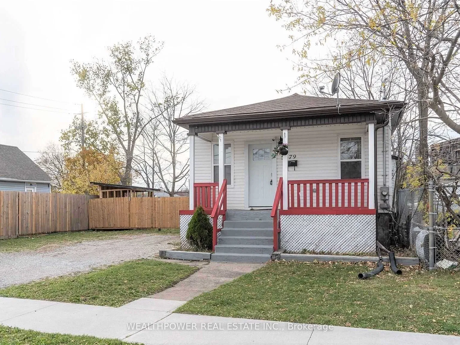 4 bed, $2,200 — Photo 1