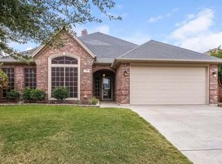 321 Merced St, Burleson, TX 76028