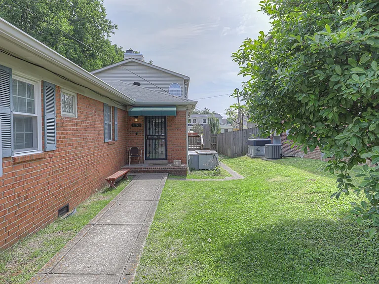 1714B Villa Pl — Photo 12