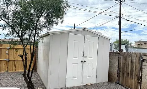 368 E Alturas St — Photo 19