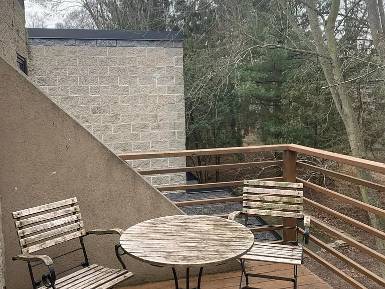 18 Karwick Glen Dr #18 — Photo 5