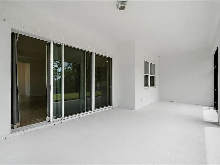 13744 Old Creek Ct — Photo 29