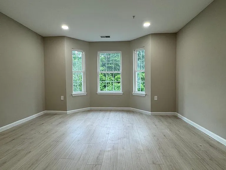 15609 Everglade Ln #203 — Photo 8