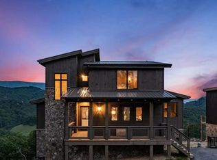 2659 Cloud View Dr, Sevierville, TN 37862