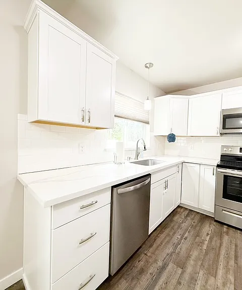 1261 NE Larson Blvd — Photo 12