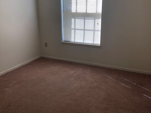 4th image of 107 Skyview Dr #2