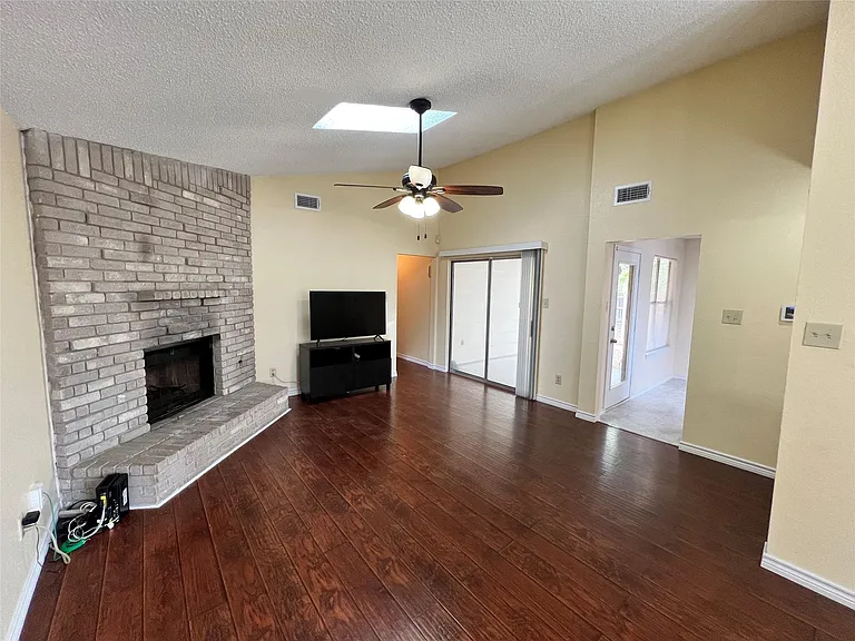 16202 Edgerly Ct — Photo 7