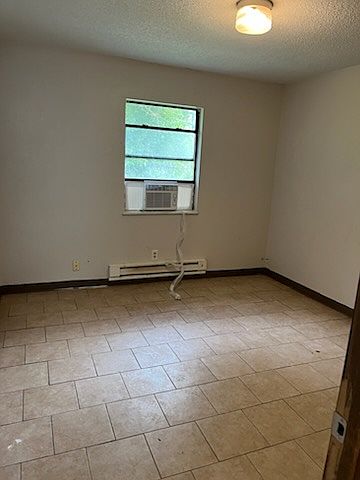 2nd image of 102 Gregory Dr APT 8