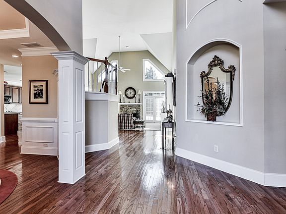 4th image of 3254 Winthrop Cir