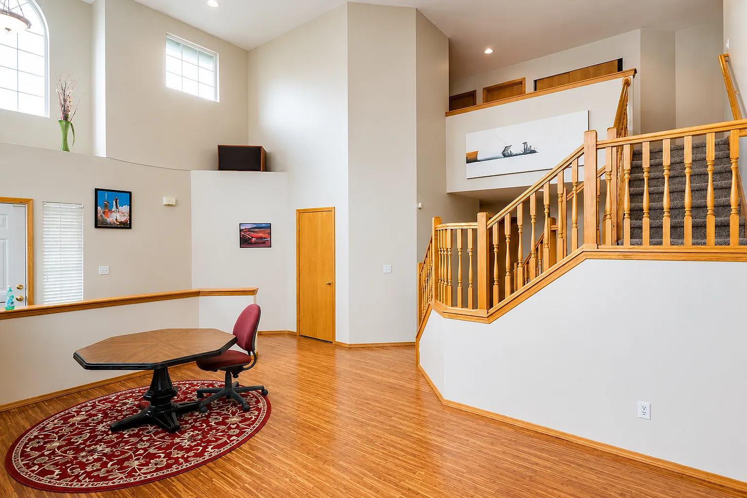 5 bed, 2662 sqft, $3,690 — Photo 3
