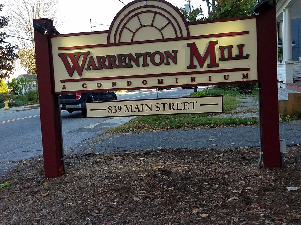 Entrance at the building
