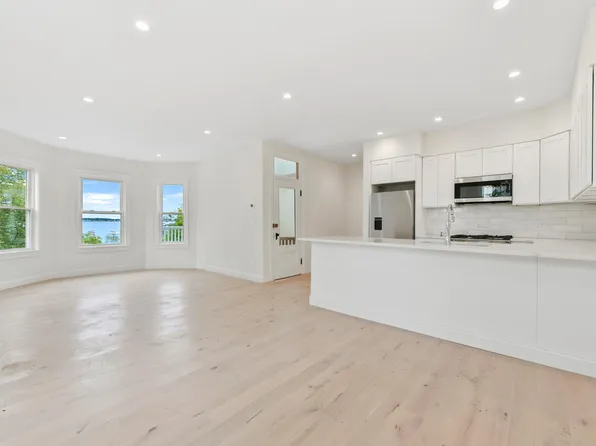 1776 Columbia Rd #2, Boston, MA 02127