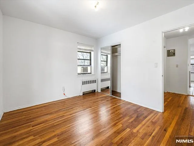 130 Orient Way — Photo 11