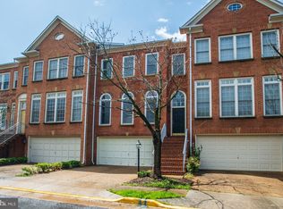 1804 Fallbrook Ln, Vienna, VA 22182