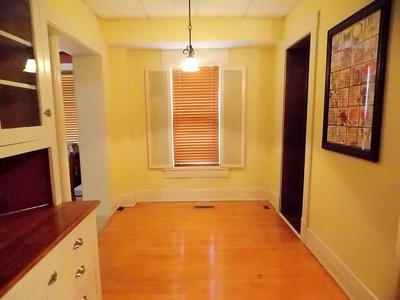 5th image of 405 N Earl St