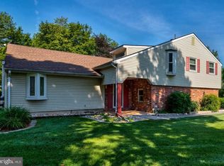 31 Carriage House Dr, Holland, PA 18966
