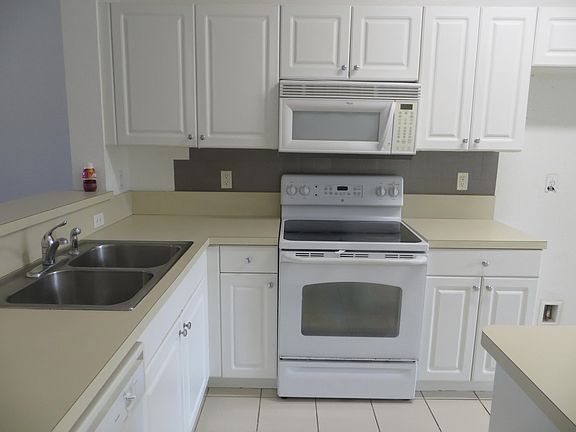 Home For Sale In Arbor Park