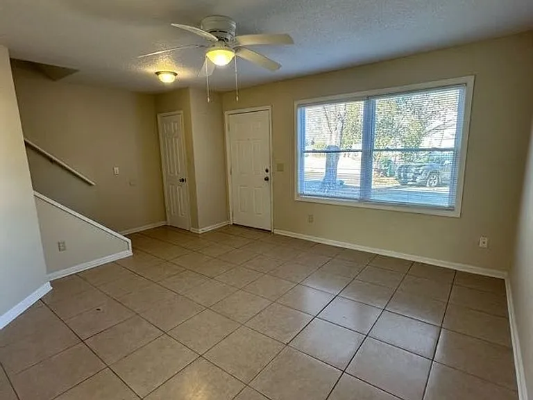 129 Inlet Reach Cir — Photo 2