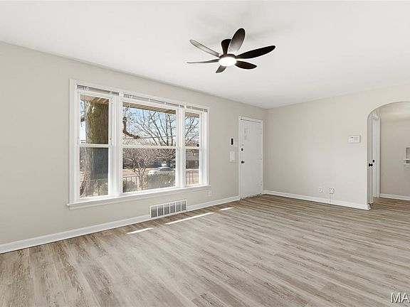 4th image of 1083 Jennings Station Rd