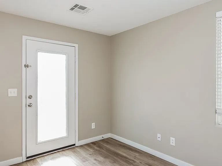 10931 Colour Magic St — Photo 15