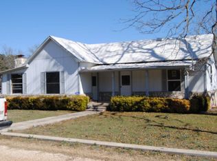 286 Maple Ave, Harper, TX 78631