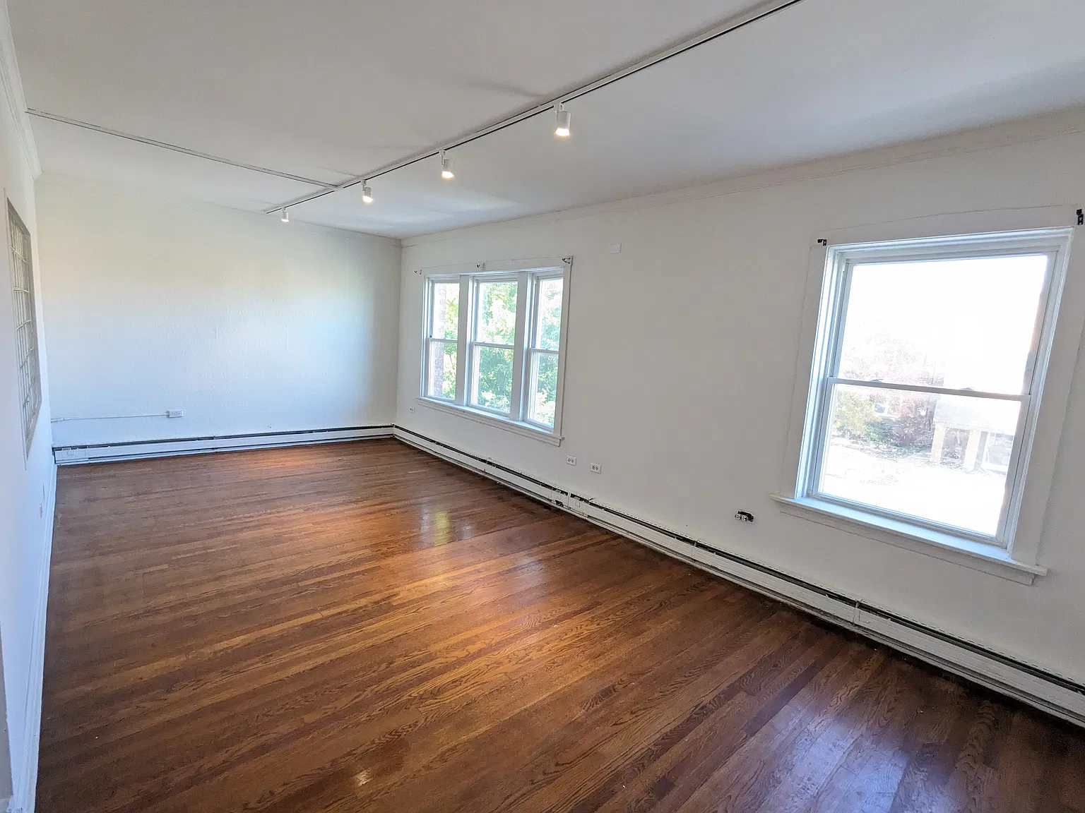 2 bed, 1250 sqft, $1,750 — Photo 4