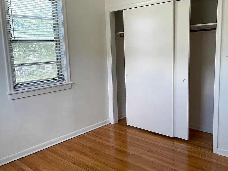 300 Jewel St #2 — Photo 8