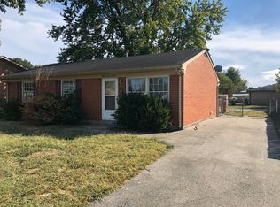 5712 Chestnutwood Way, Louisville, KY 40272