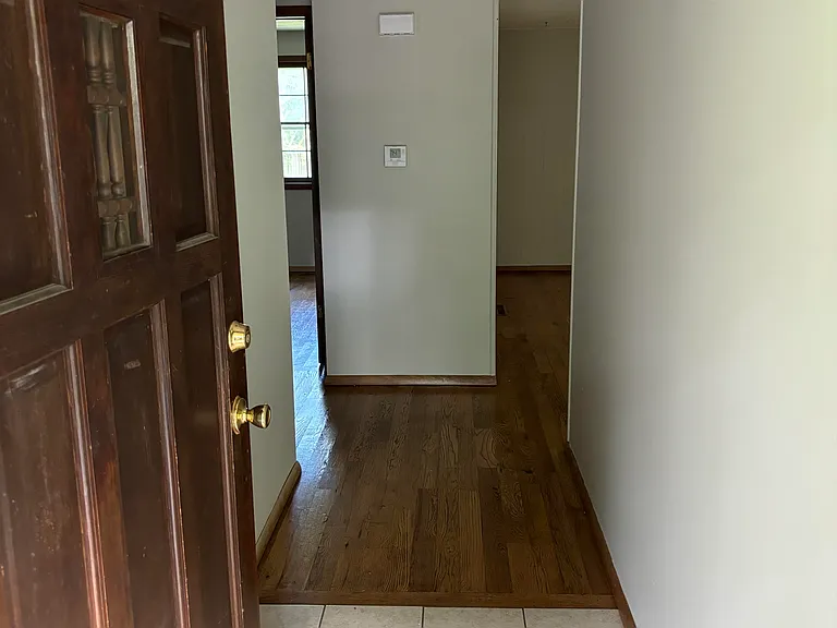 3325 S Danbury Ave — Photo 1