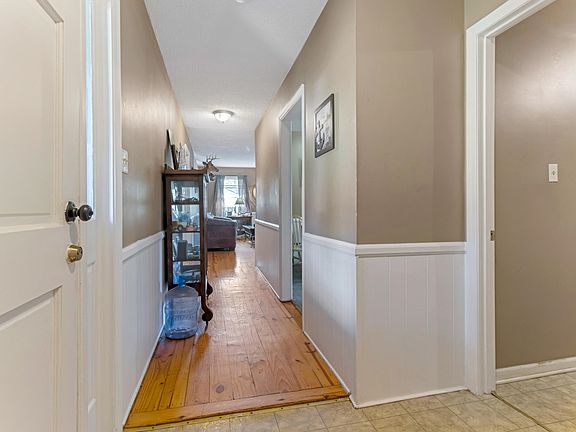 5th image of 118 Wren Ln