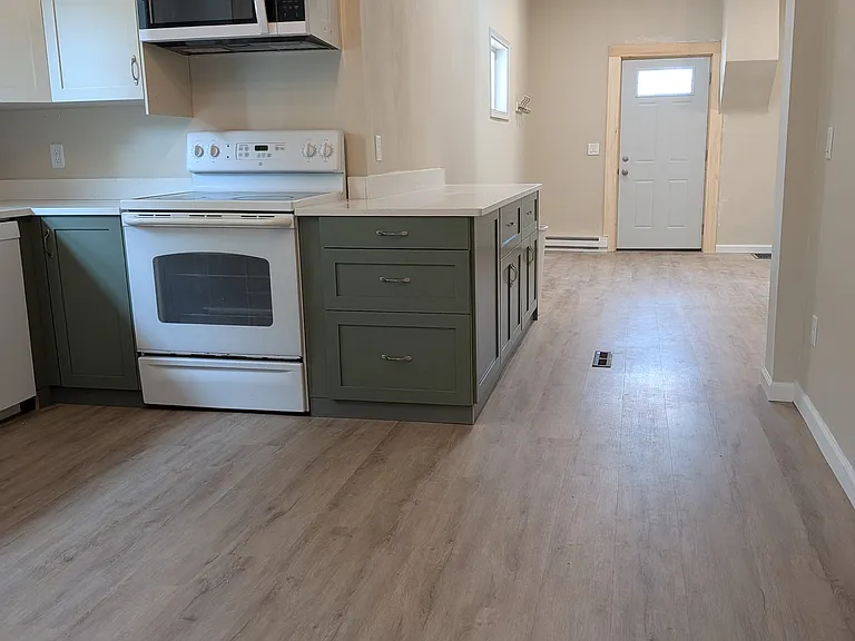 544 N Chatham St — Photo 9