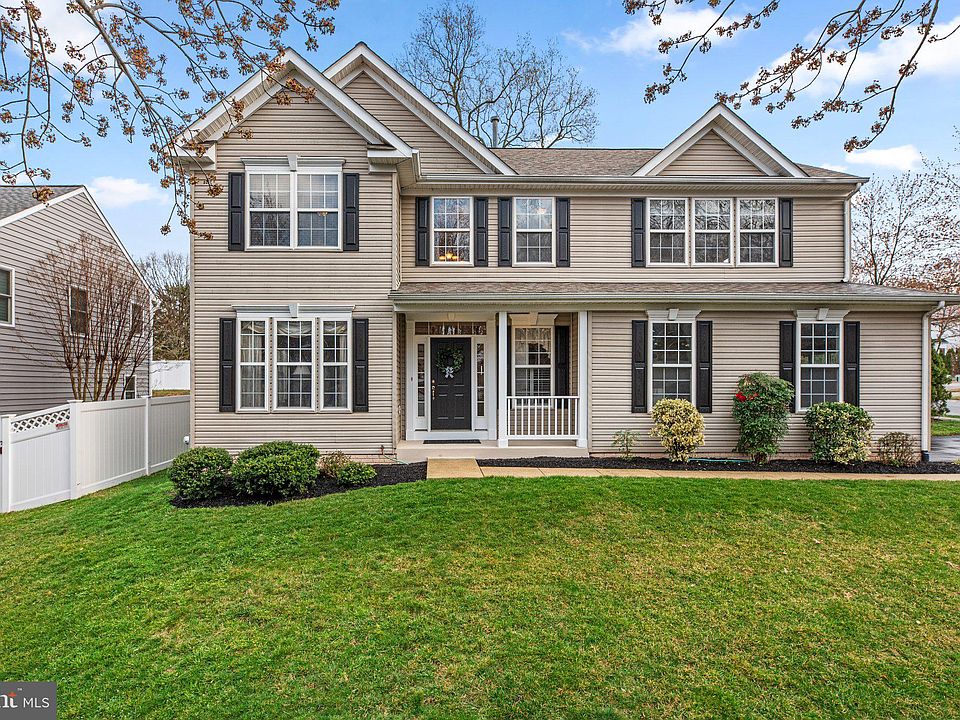 1st image of 807 Northridge Way