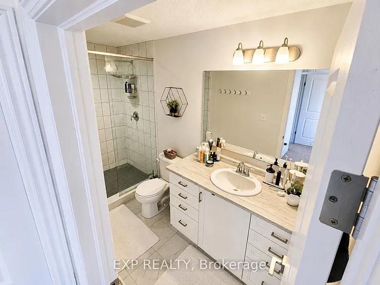 77 Hollybrook Trl — Photo 18