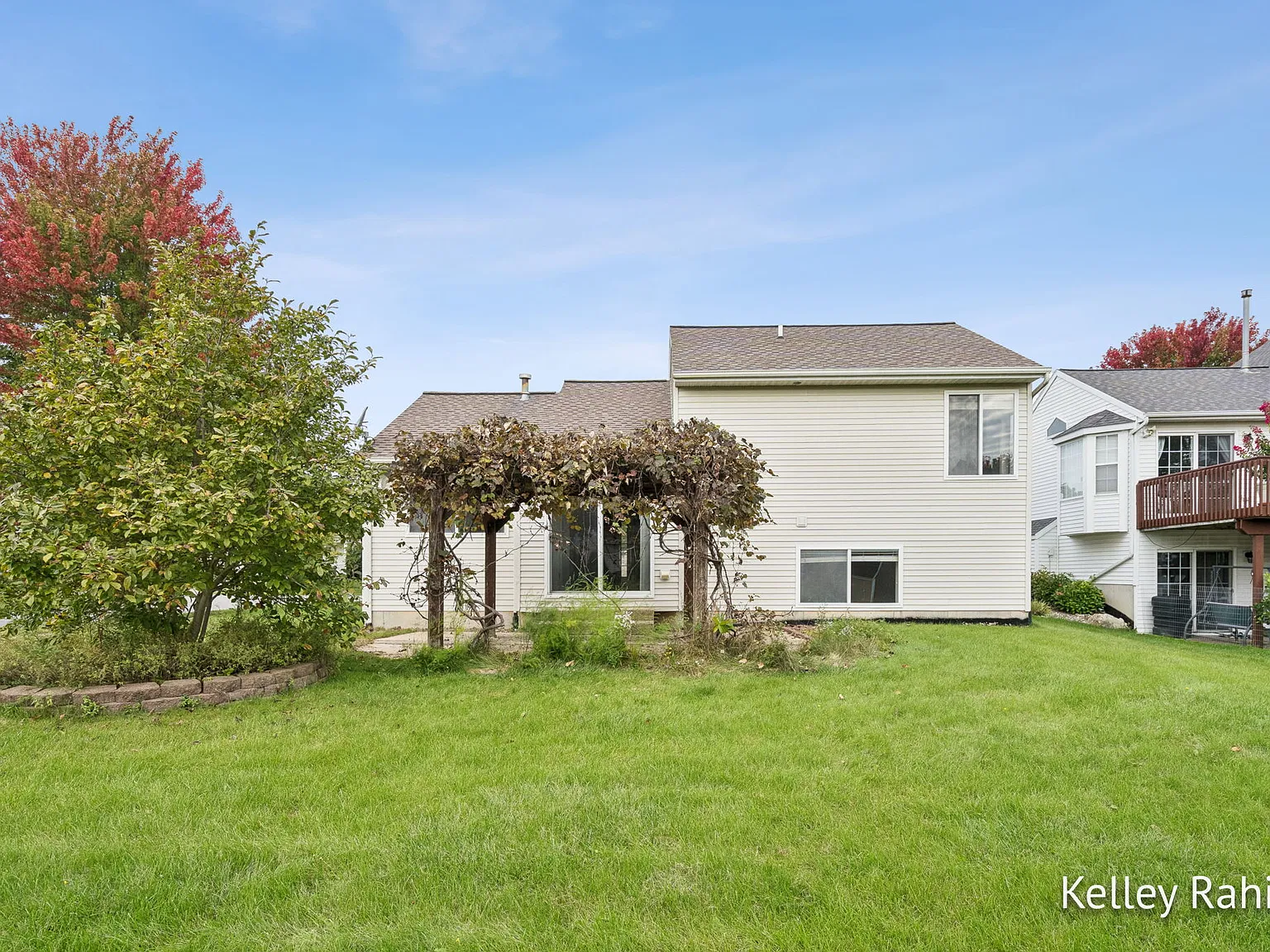 3 bed, 1440 sqft, $2,200 — Photo 2