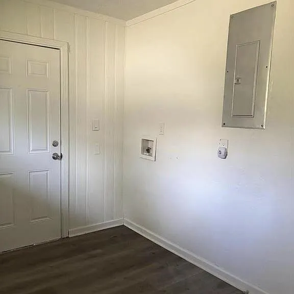 3443 Hyland Dr — Photo 17