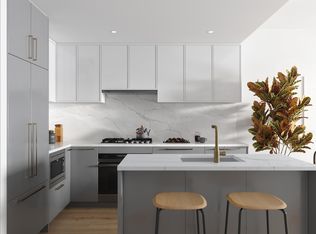 390 Guilby St #201, Coquitlam, BC V3K3Y6