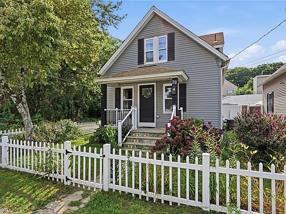 3rd image of 79 Winfield Rd