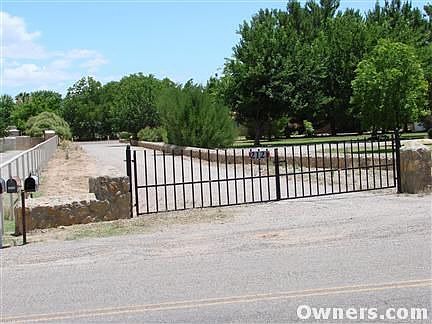 Entrance to property from Westwind Road.