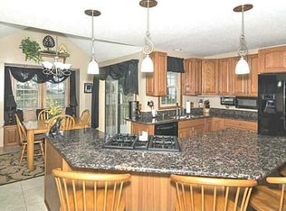 2864 Long View Dr, Maumee, OH 43537