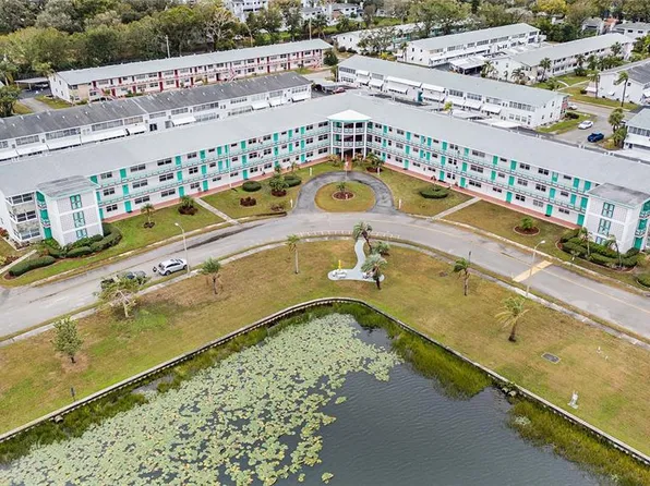 1950 59th Ave N APT 302, Saint Petersburg, FL 33714