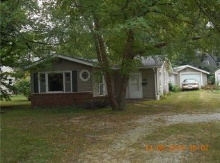 4710 Hickman Rd, Des Moines, IA 50310