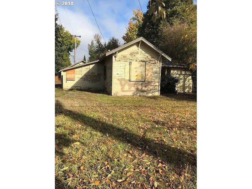 1343 W 13th Ave photo 1
