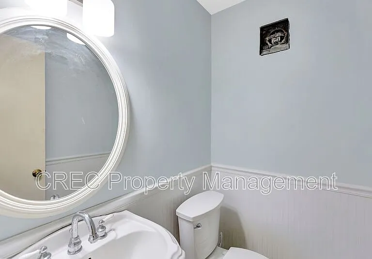321 Shaftesbury Ln — Photo 16