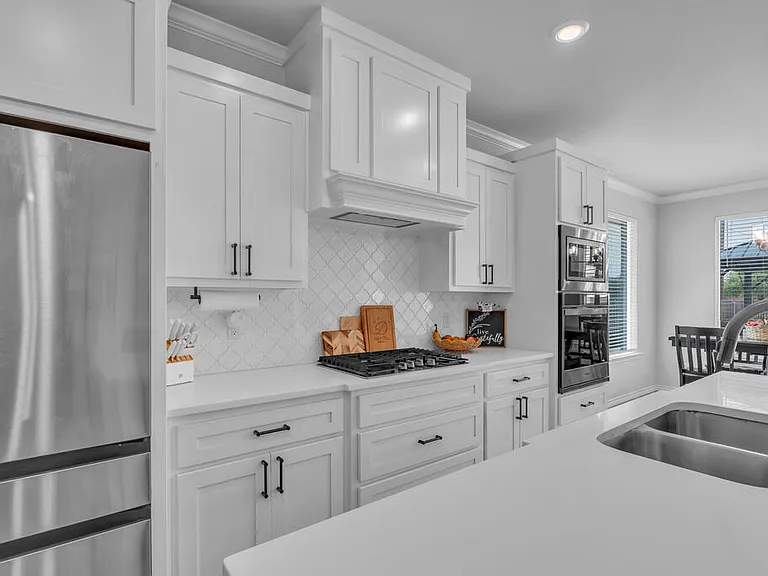 2726 Shirley Dr — Photo 8