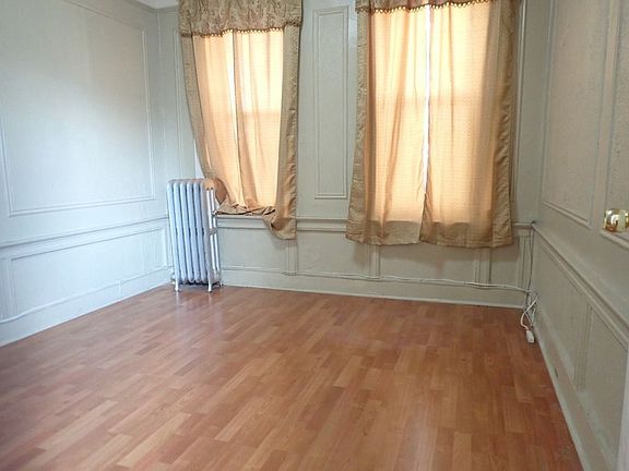 5th image of 695 Sheffield Ave APT 2