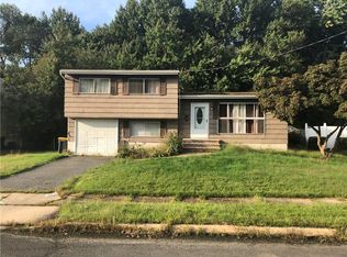 12 Stevens Ave, Old Bridge, NJ 08857