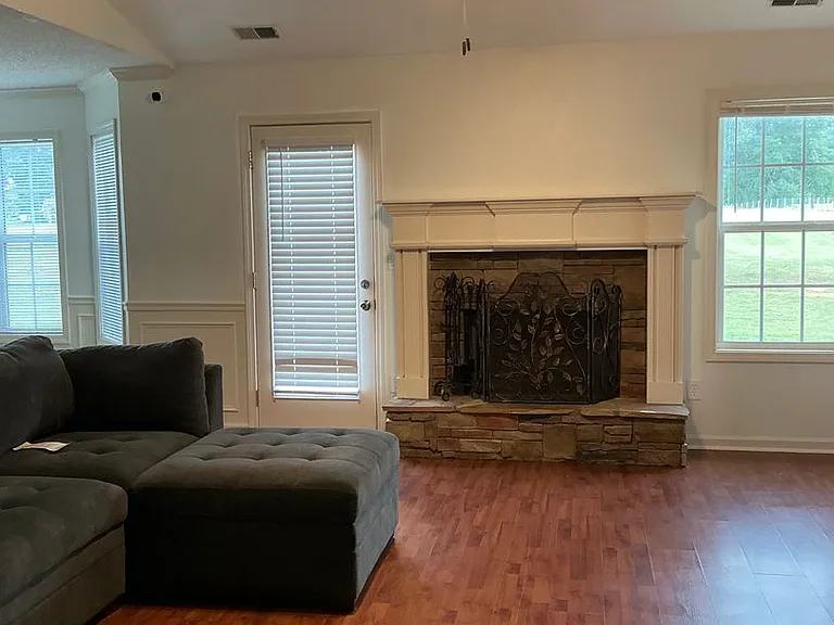 220 Jeremy Dr — Photo 18